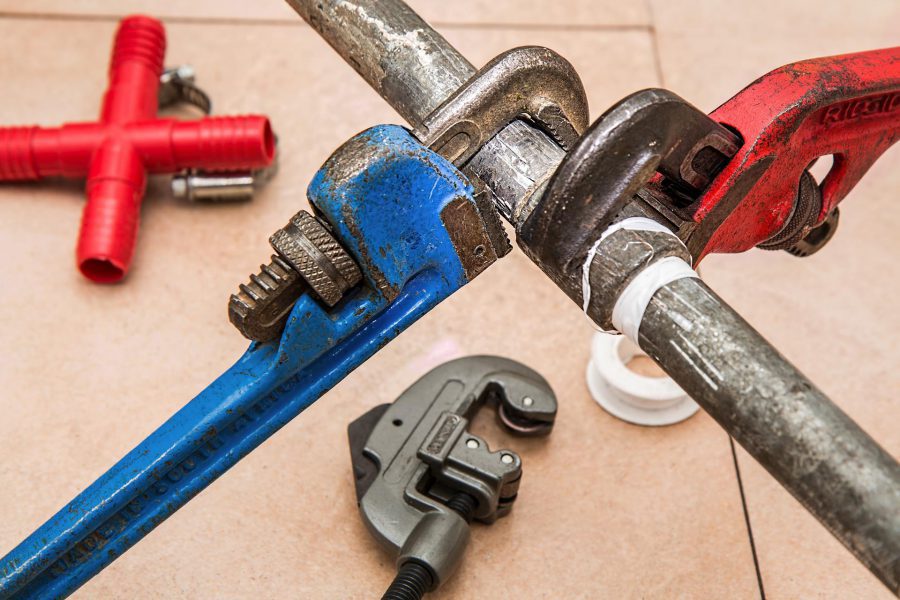Ścisk ślusarski – proste narzędzie niezbędne w domu i profesjonalnym warsztacie