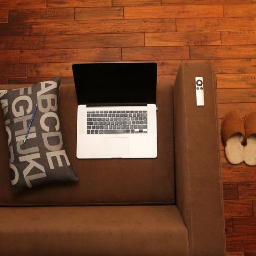 Jak urządzić biuro w domu, czyli wyzwania związane z home office